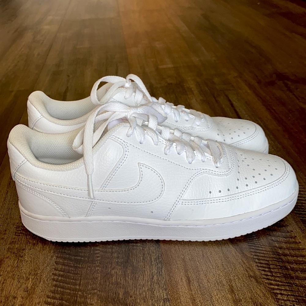 Women’s Nike Court Vision Low Shoes Sneakers Size 9